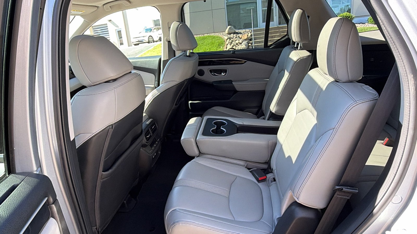 2023 Honda Pilot Touring - Photo 12