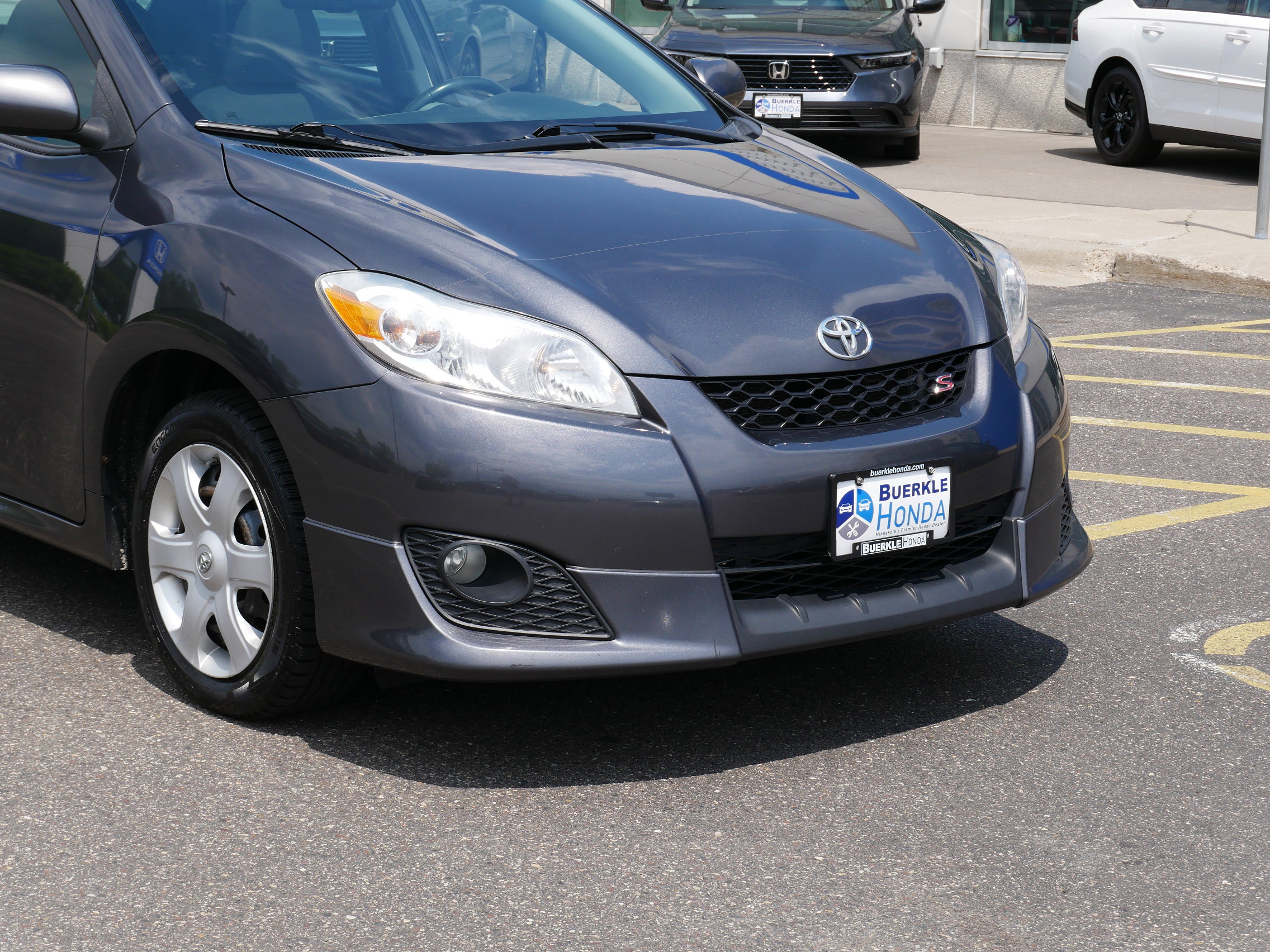 Used 2009 Toyota Matrix S with VIN 2T1KE40EX9C017792 for sale in Saint Paul, Minnesota