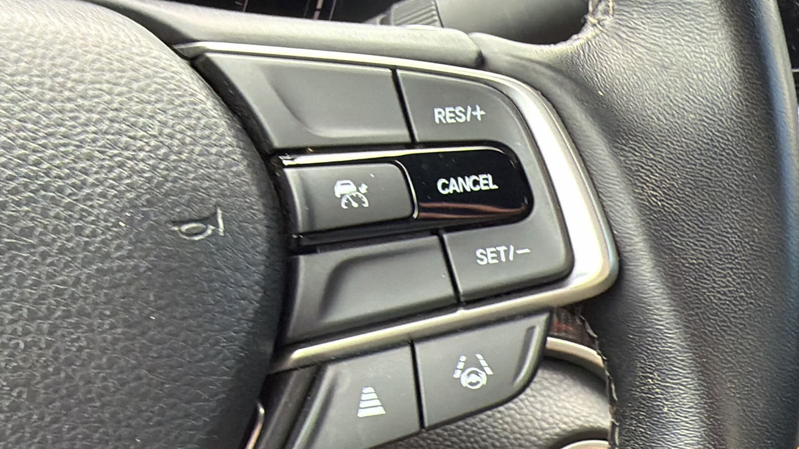 2022 Honda Accord Sport - Photo 23