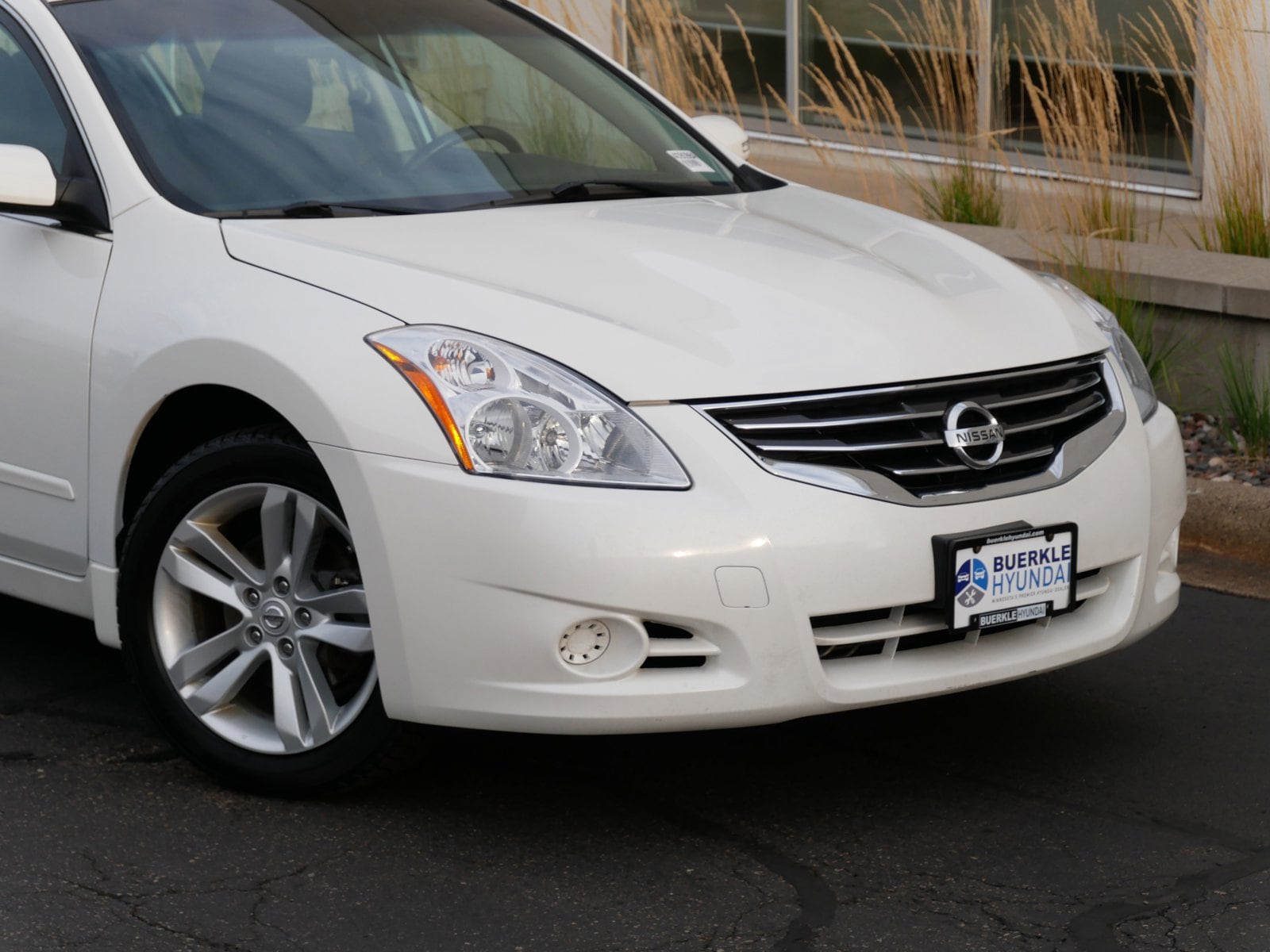 Used 2011 Nissan Altima SR with VIN 1N4BL2AP1BN478687 for sale in Saint Paul, Minnesota