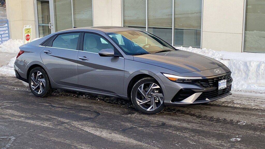 Used 2025 Hyundai Elantra Hybrid Limited Sedan