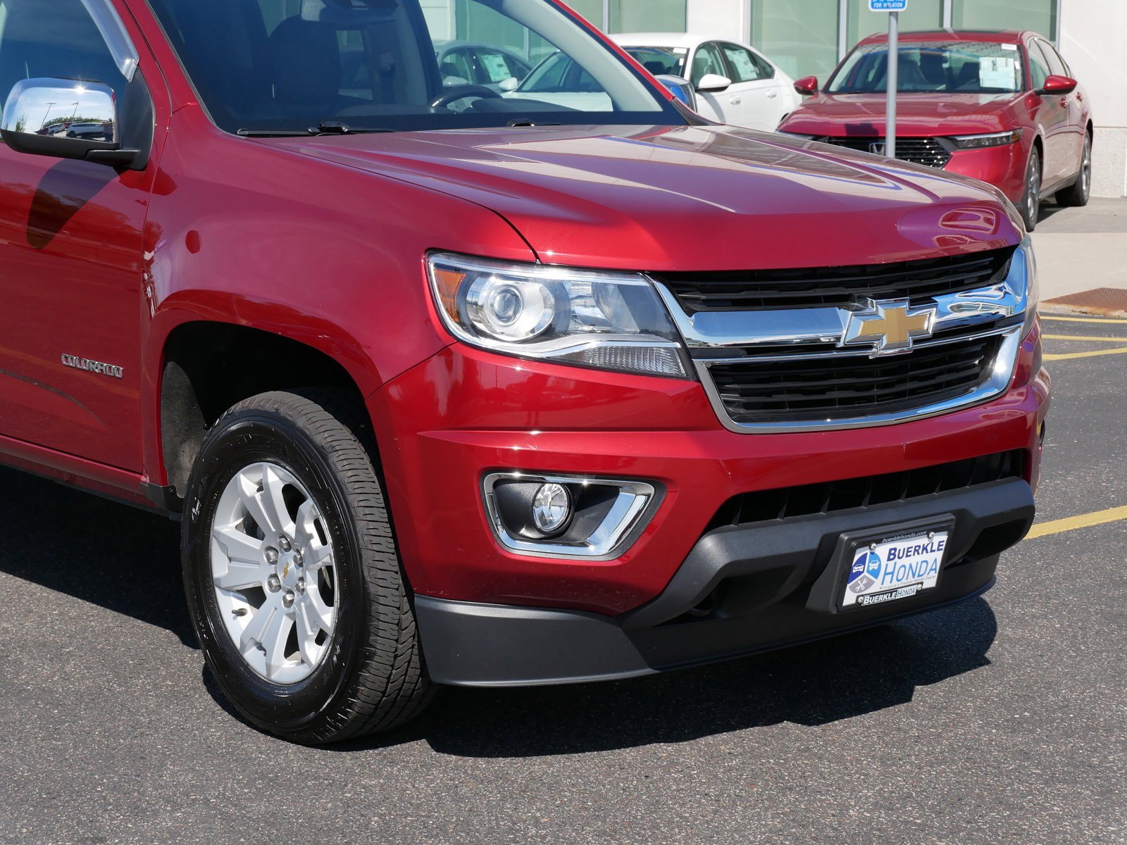 Used 2018 Chevrolet Colorado LT with VIN 1GCGTCEN5J1112882 for sale in Saint Paul, MN