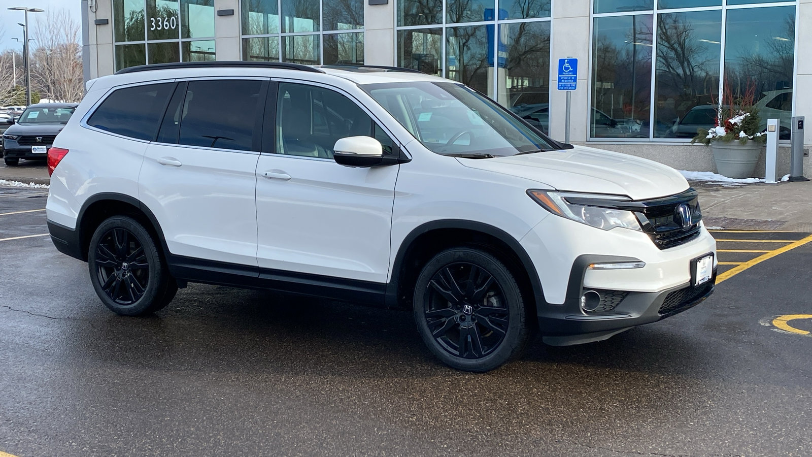 2022 Honda Pilot SE's photo