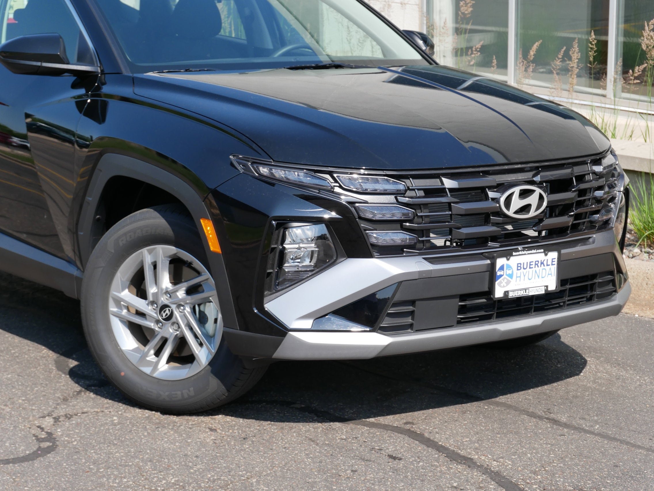 Certified 2025 Hyundai Tucson SE with VIN 3KMJACDE8SE005172 for sale in Saint Paul, Minnesota