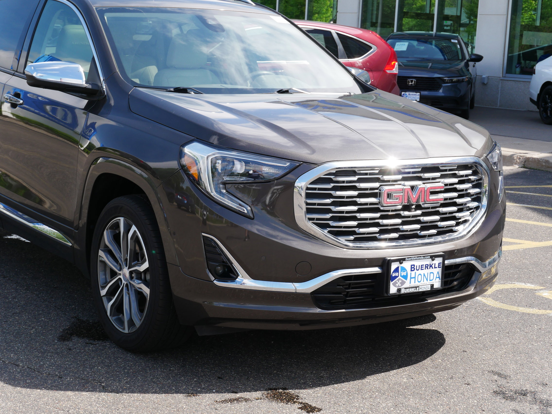 Used 2019 GMC Terrain Denali with VIN 3GKALXEX4KL220584 for sale in Saint Paul, Minnesota