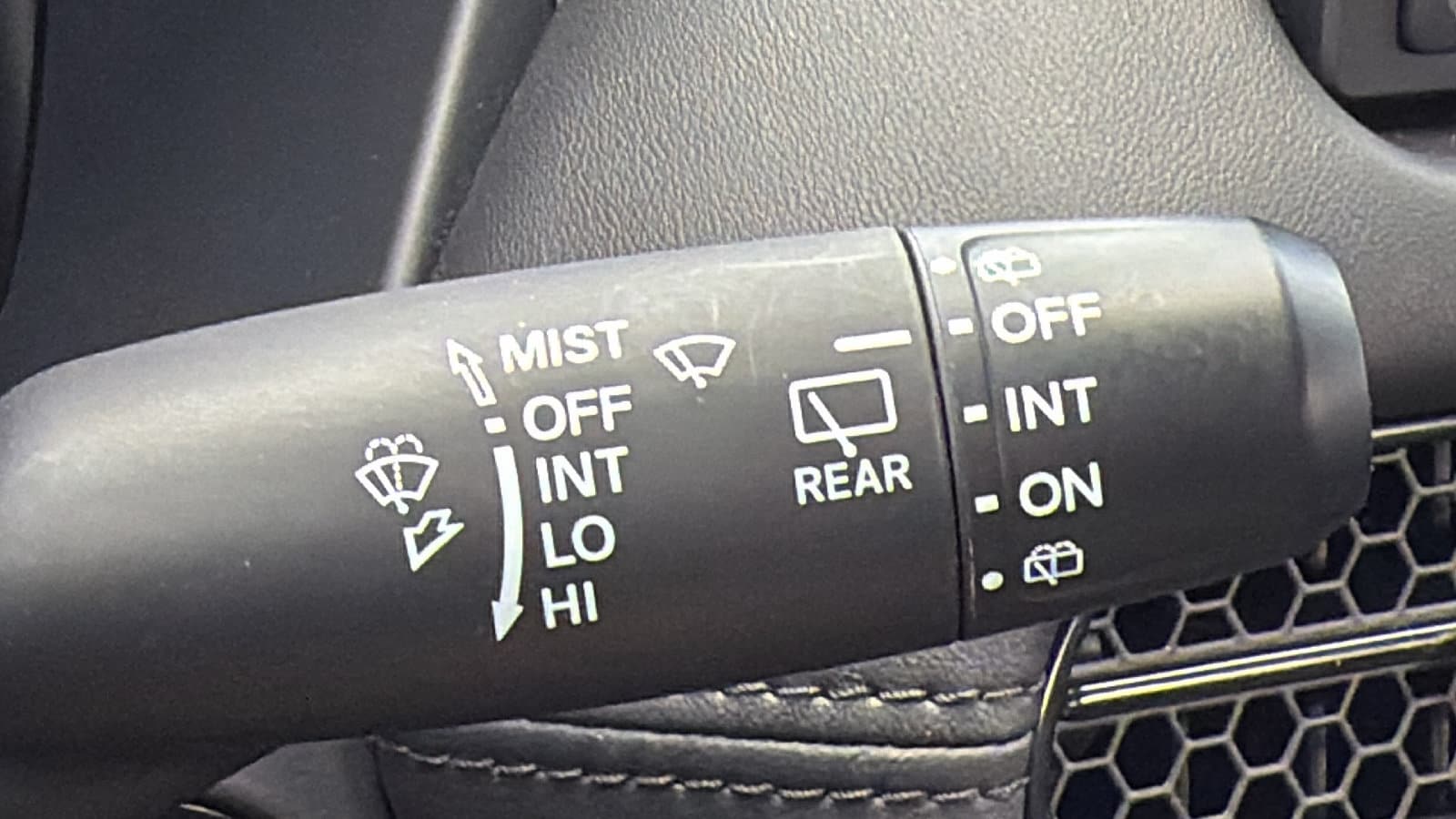 2025 Honda HR-V LX - Photo 30