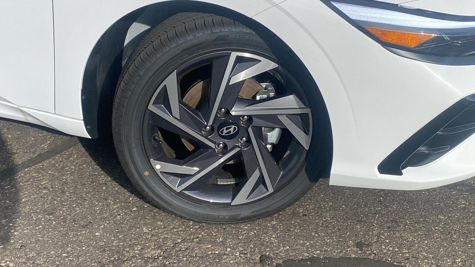 New 2026 Hyundai Elantra Limited Sedan