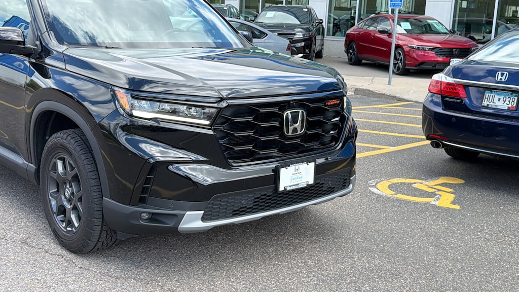 Certified 2025 Honda Pilot TrailSport SUV