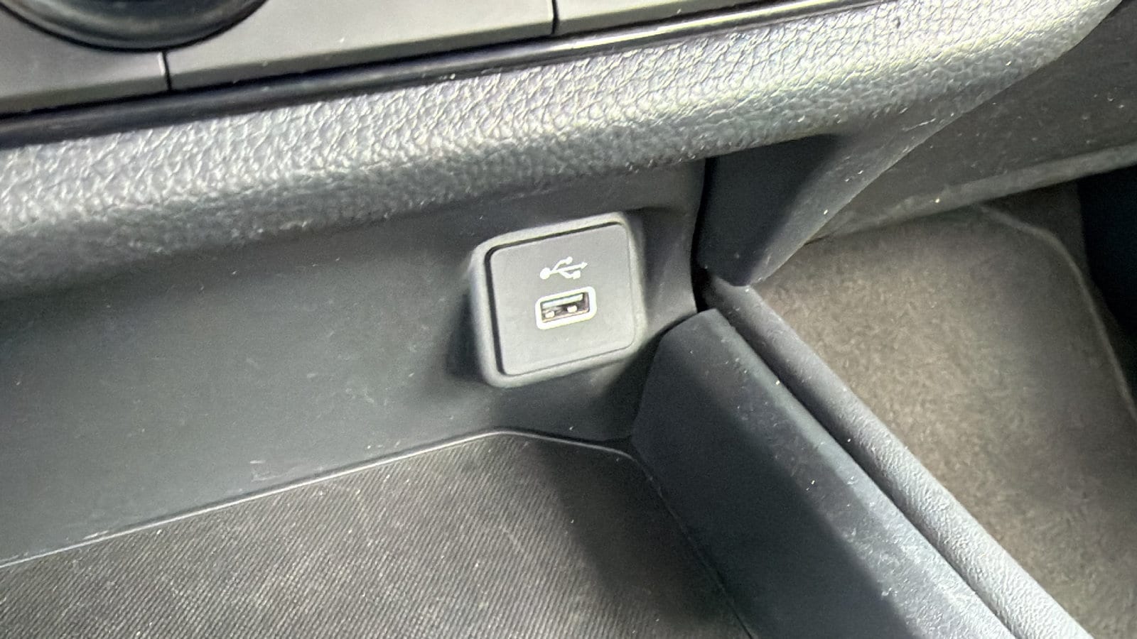 2025 Honda HR-V LX - Photo 21