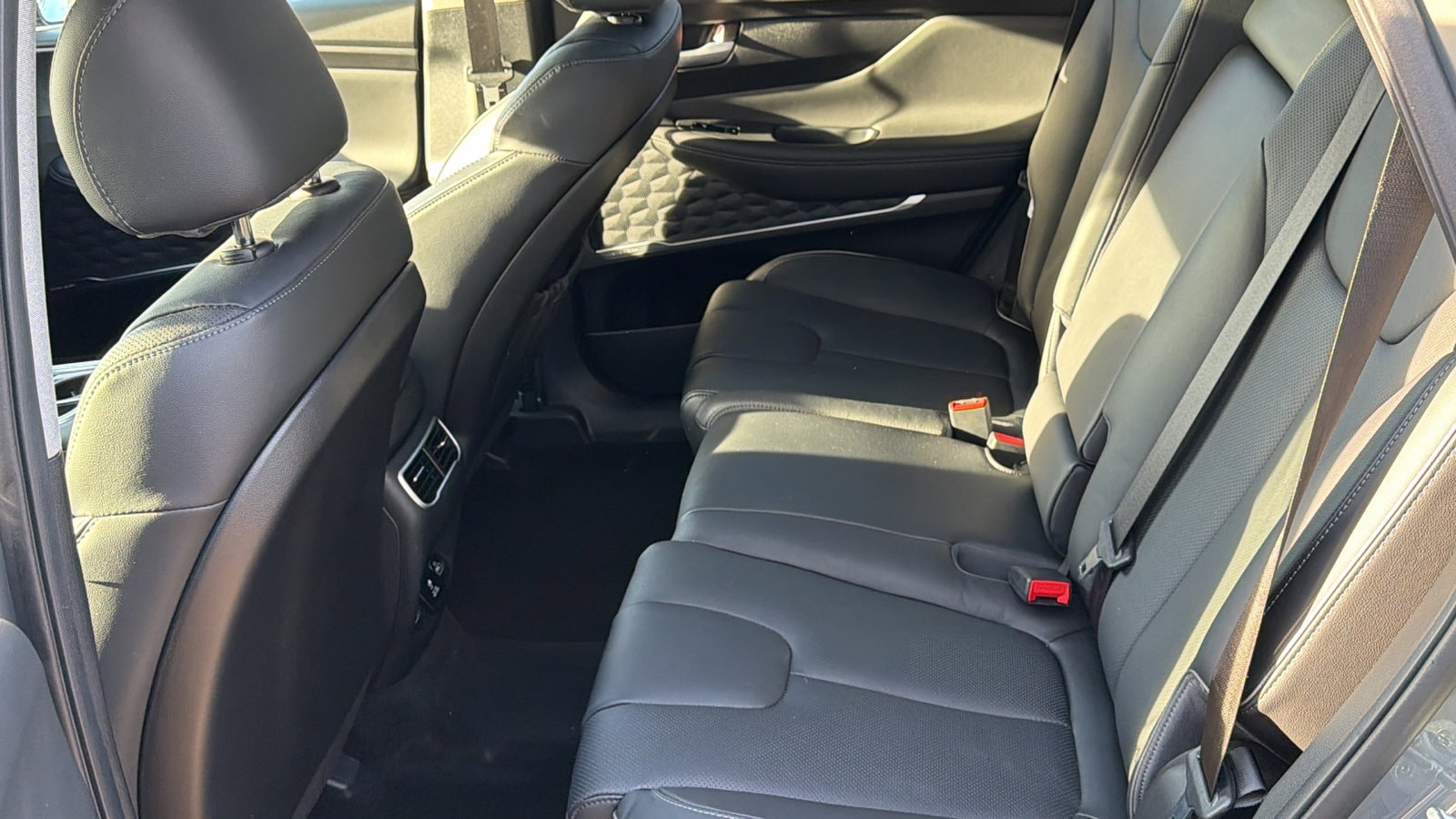 2023 Hyundai Santa Fe Limited - Photo 12