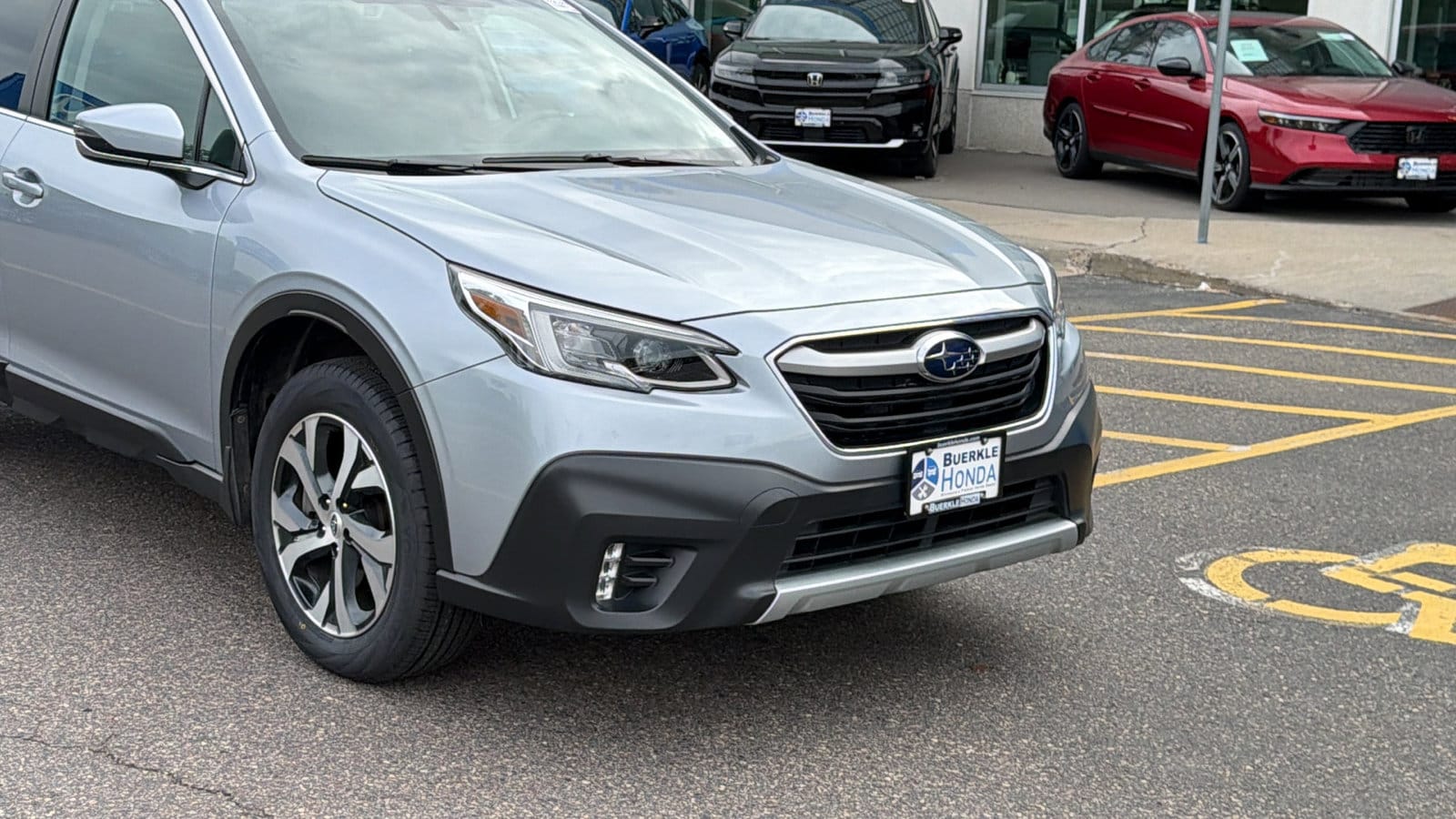 Used 2021 Subaru Outback Limited with VIN 4S4BTAMC5M3193076 for sale in Saint Paul, Minnesota