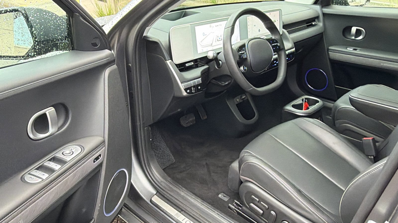 2024 Hyundai IONIQ 5 Limited - Photo 9
