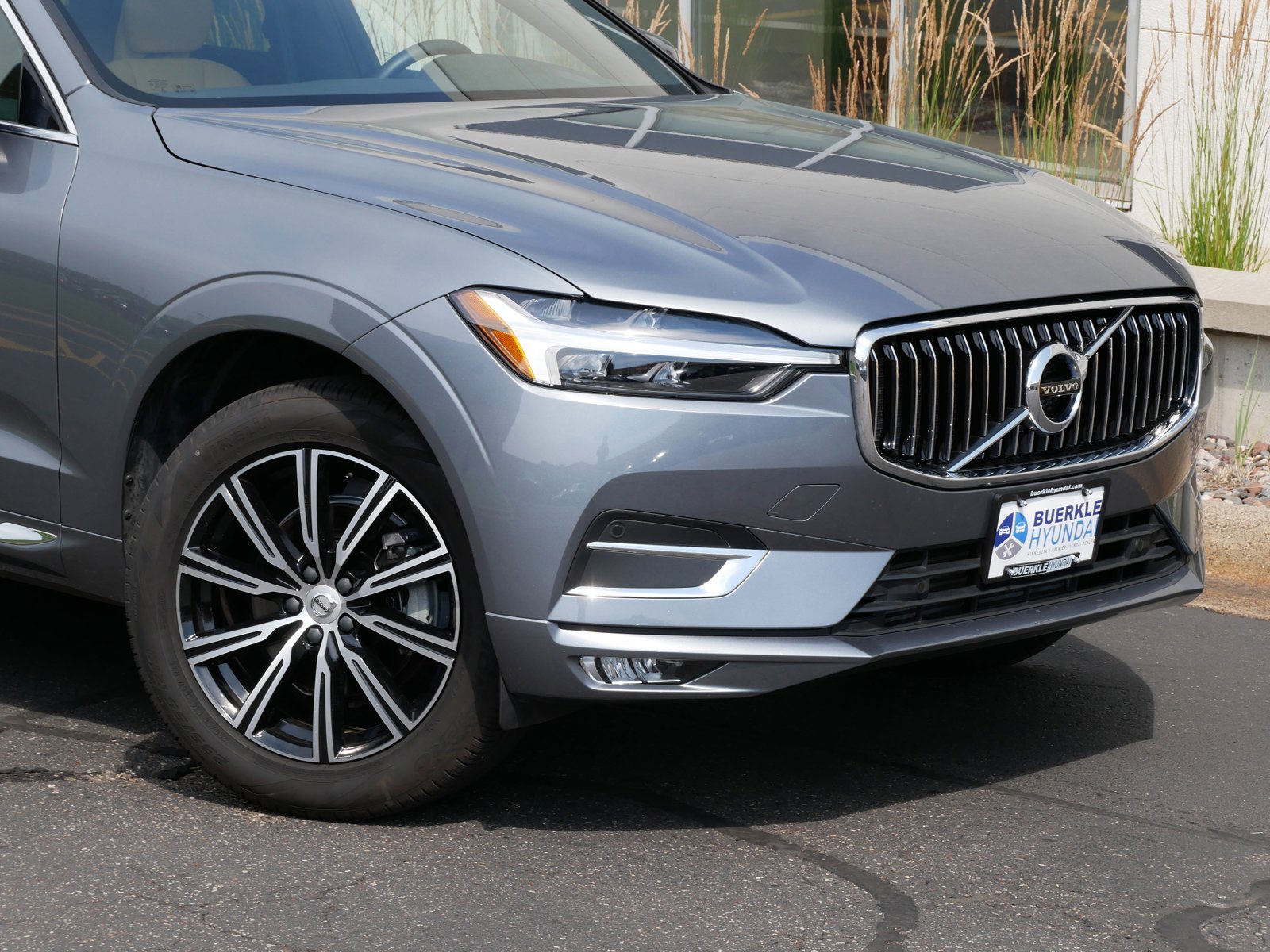 Used 2021 Volvo XC60 Inscription with VIN YV4102RL0M1799563 for sale in Saint Paul, MN