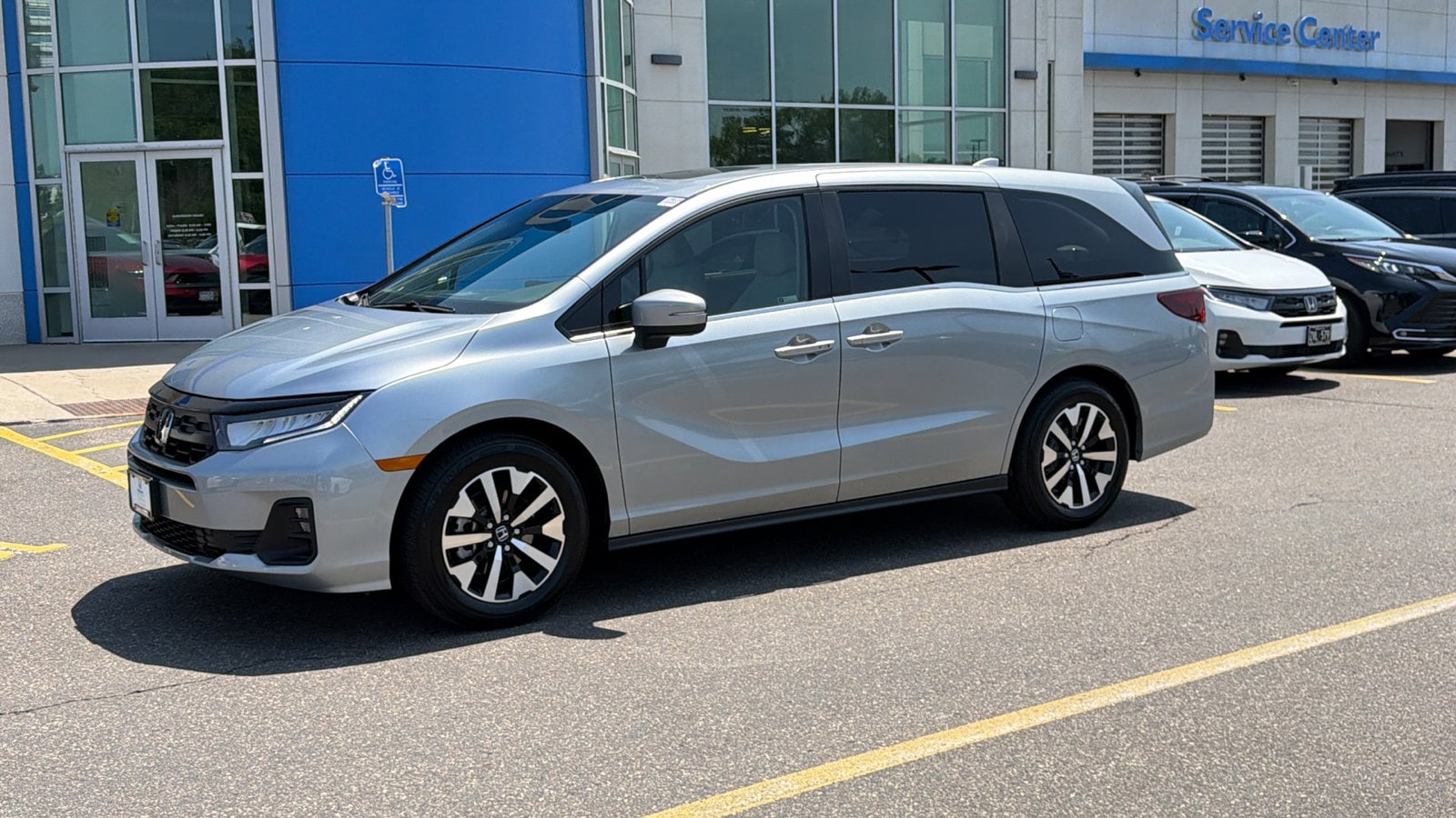 2026 Honda Odyssey EX-L - Photo 11