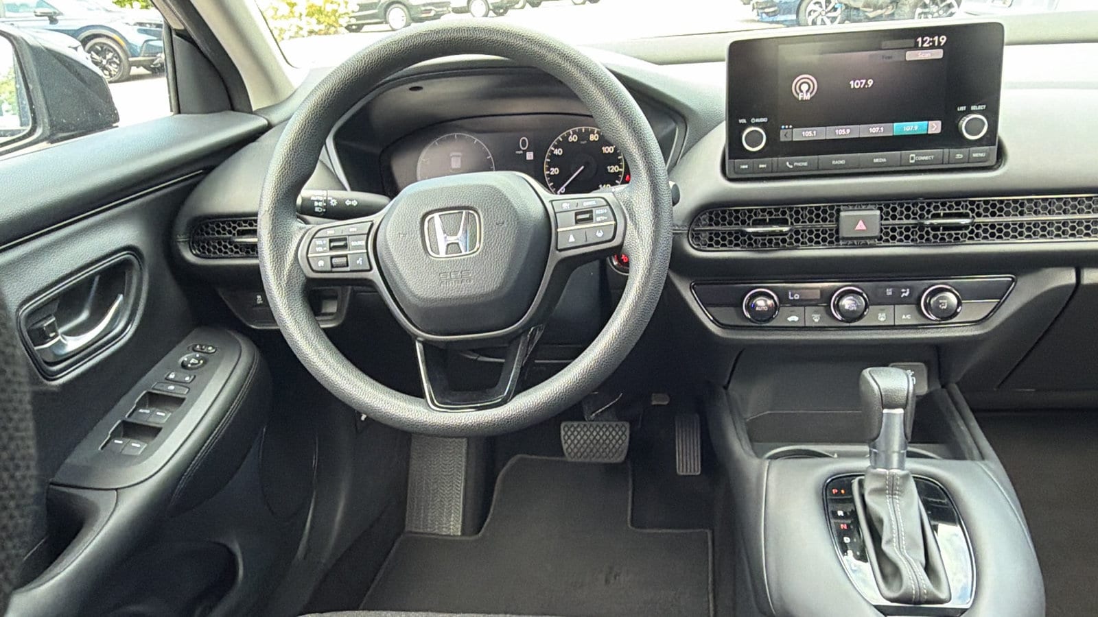 2025 Honda HR-V LX - Photo 17