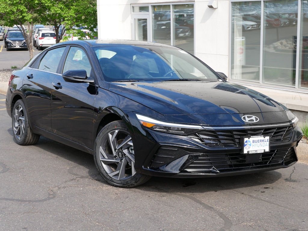 Used 2025 Hyundai Elantra Hybrid Limited Sedan