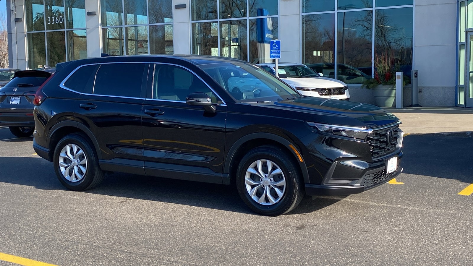 2023 Honda CR-V LX's photo