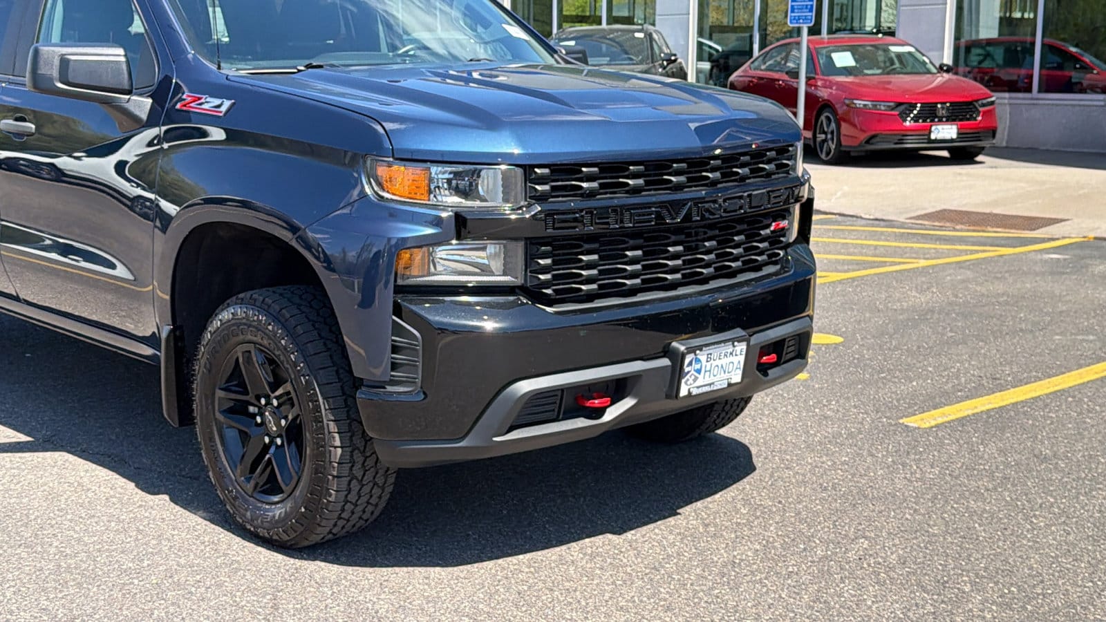 Used 2021 Chevrolet Silverado 1500 Custom with VIN 1GCPYCEF9MZ295428 for sale in Saint Paul, Minnesota