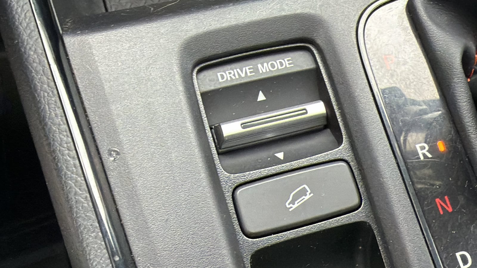 2025 Honda CR-V Sport Touring - Photo 24