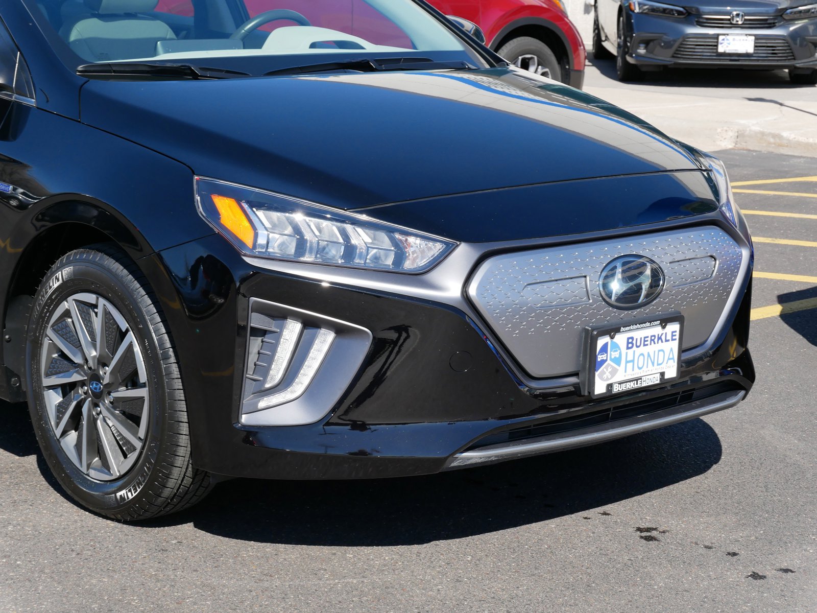 Used 2020 Hyundai IONIQ Limited with VIN KMHC85LJXLU068533 for sale in Saint Paul, MN