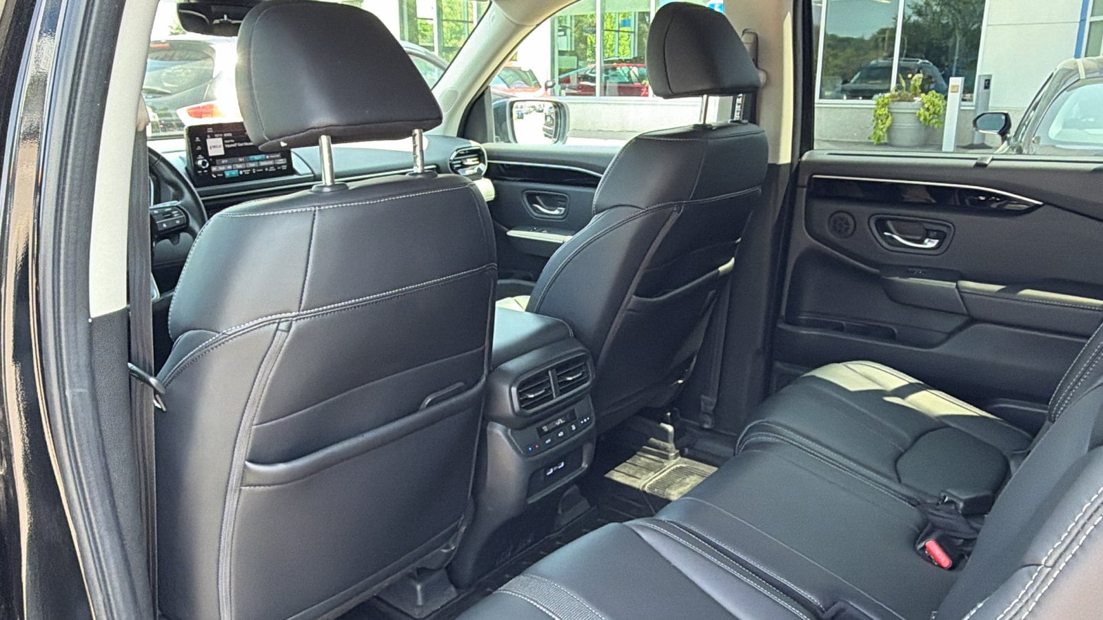 2023 Honda Pilot EX-L - Photo 11