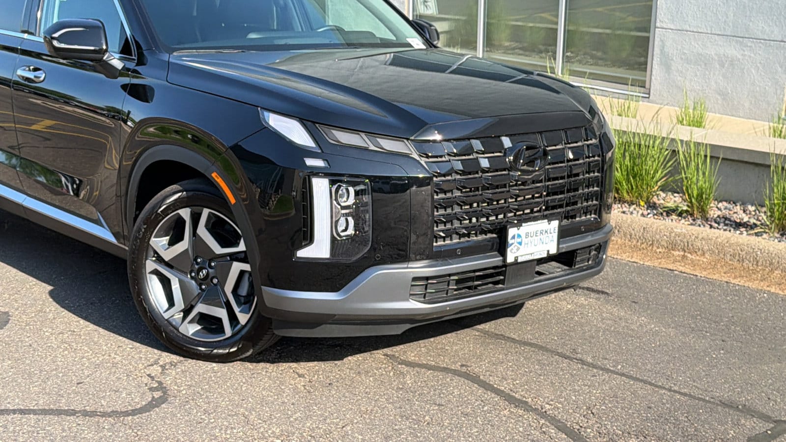 Certified 2024 Hyundai Palisade Limited with VIN KM8R5DGE7RU794451 for sale in Saint Paul, Minnesota