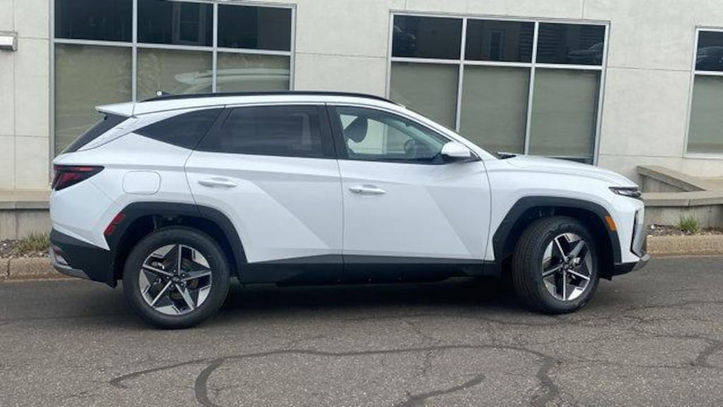 New 2026 Hyundai Tucson Plug-In Hybrid SEL SUV