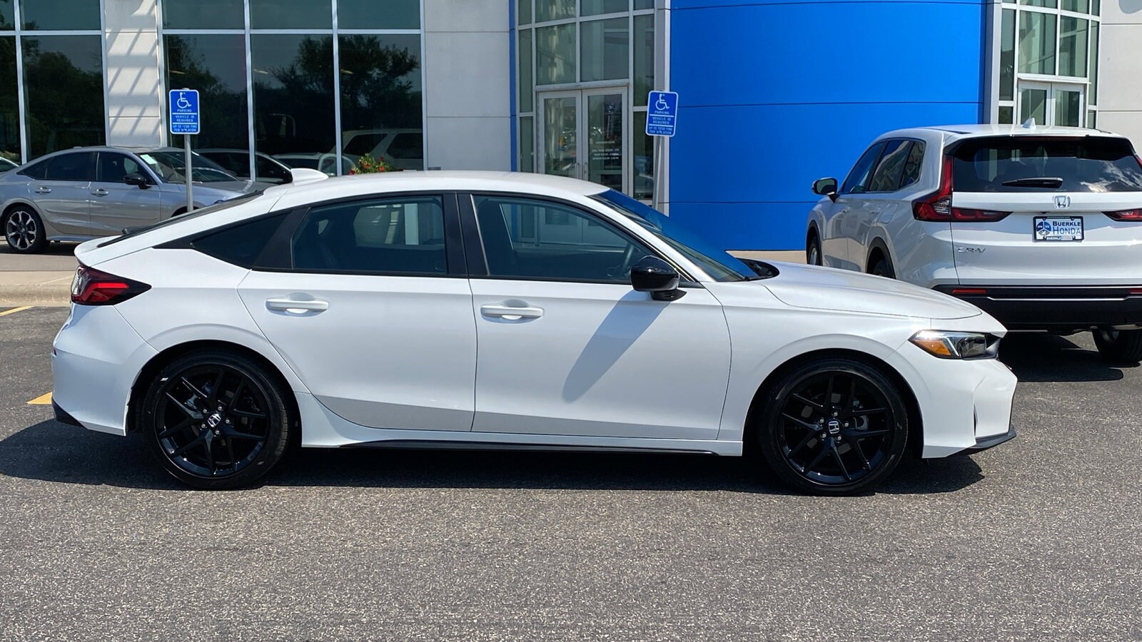 2025 Honda Civic Hatchback Sport photo 4