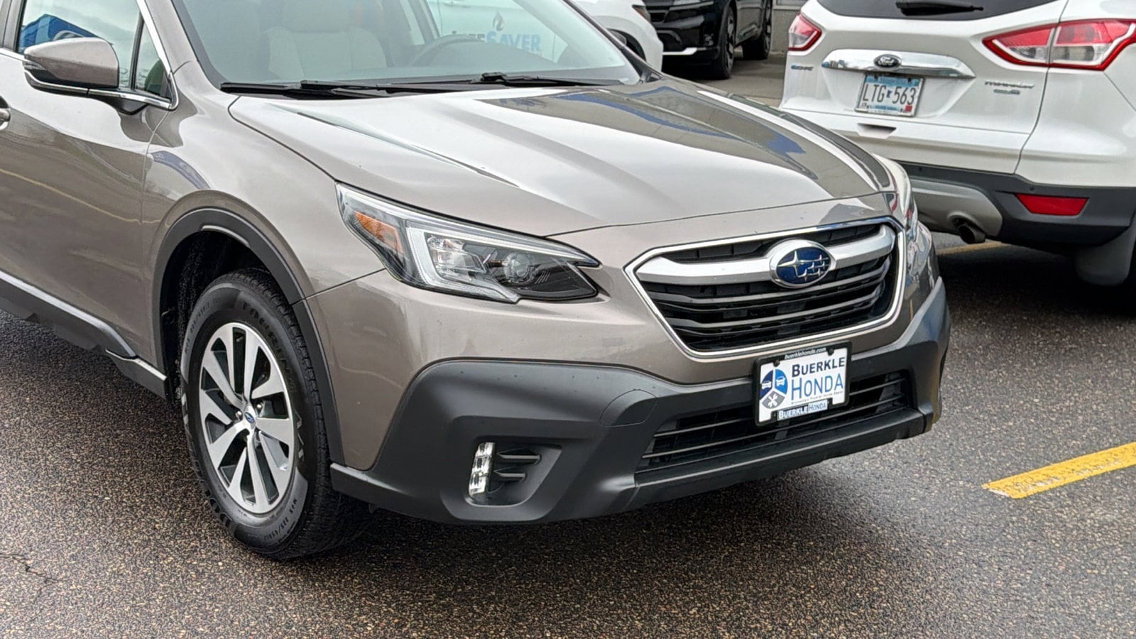 Used 2021 Subaru Outback Premium with VIN 4S4BTAFC8M3175054 for sale in Saint Paul, Minnesota