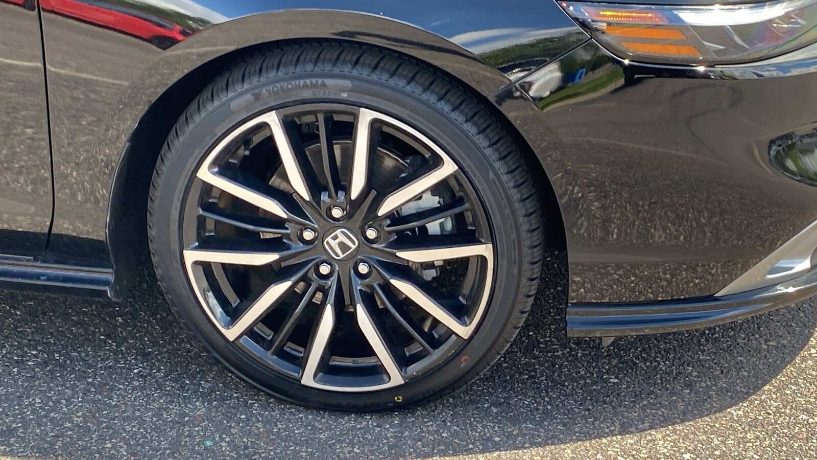 2023 Honda Accord Hybrid Touring photo 2