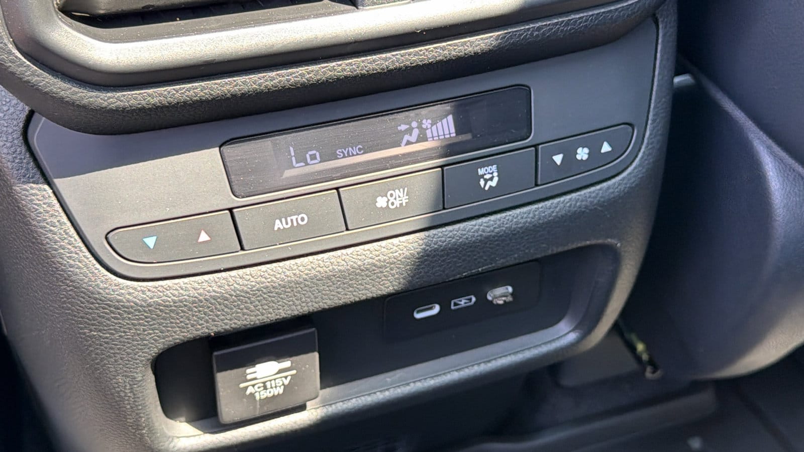 2025 Honda Pilot TrailSport - Photo 20