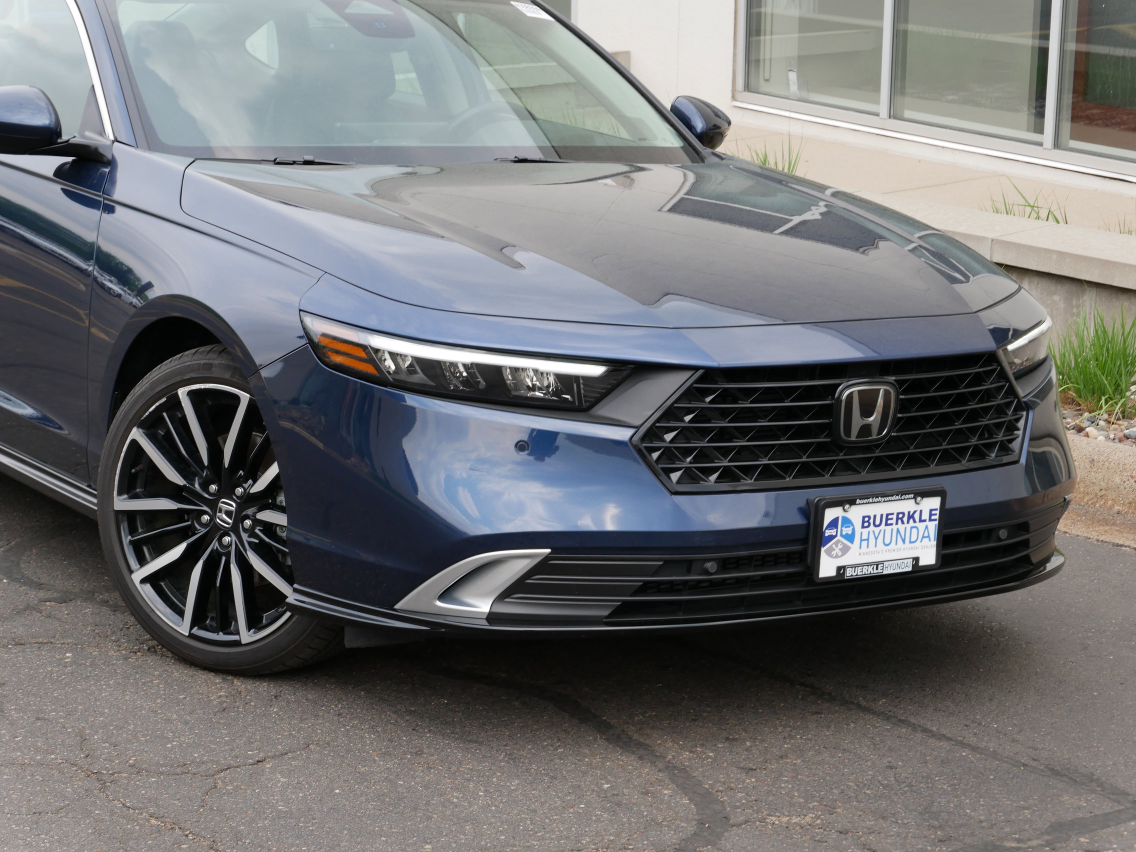 Used 2024 Honda Accord Hybrid Touring with VIN 1HGCY2F80RA026539 for sale in Saint Paul, Minnesota