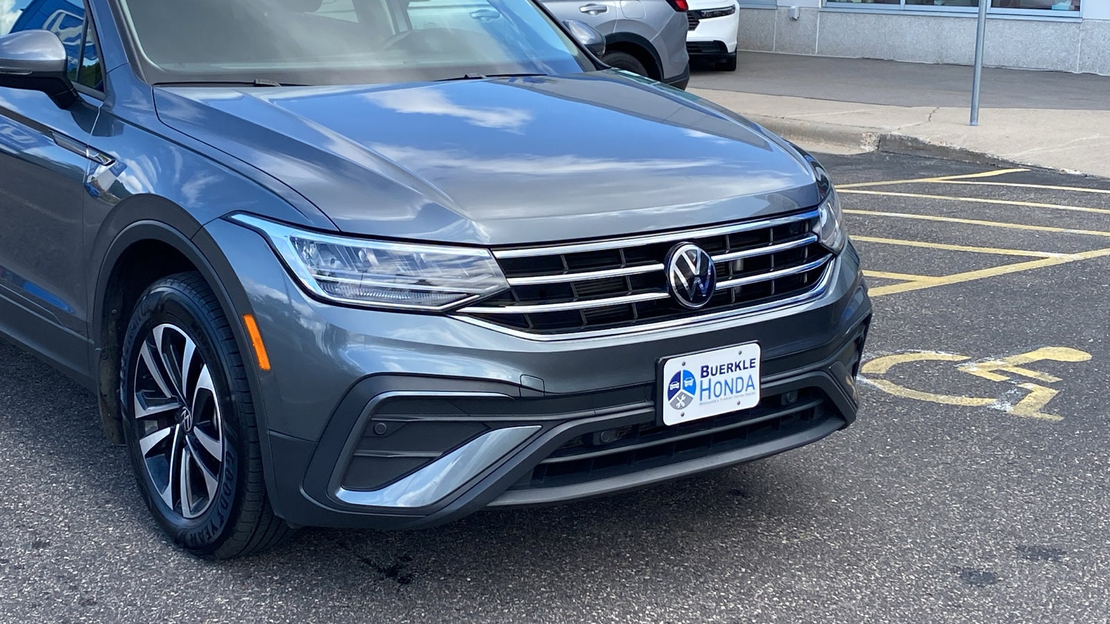 Used 2022 Volkswagen Tiguan S with VIN 3VV0B7AXXNM123311 for sale in Saint Paul, Minnesota