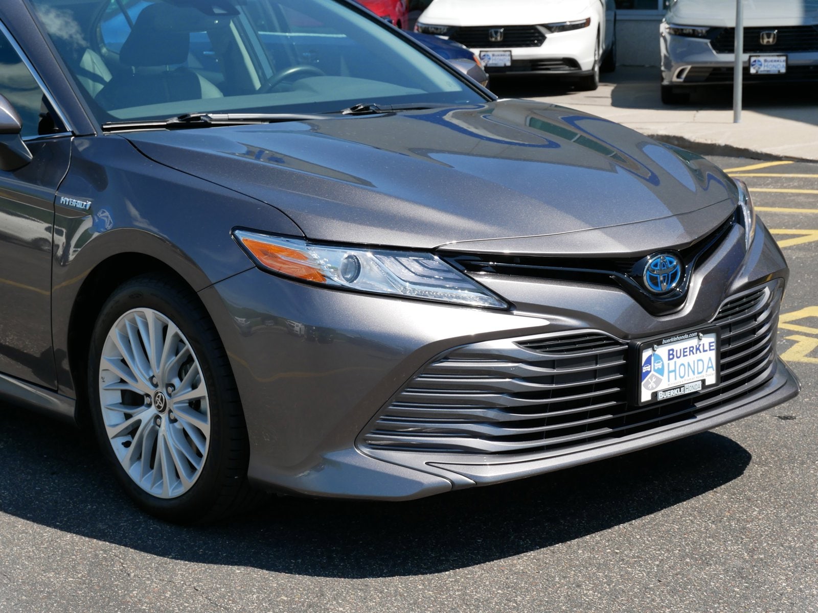 Used 2020 Toyota Camry XLE with VIN 4T1F31AK9LU544738 for sale in Saint Paul, MN