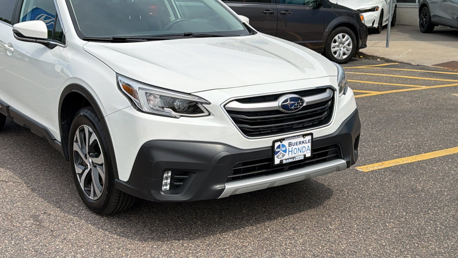 Used 2020 Subaru Outback Limited with VIN 4S4BTALC7L3240110 for sale in Saint Paul, Minnesota