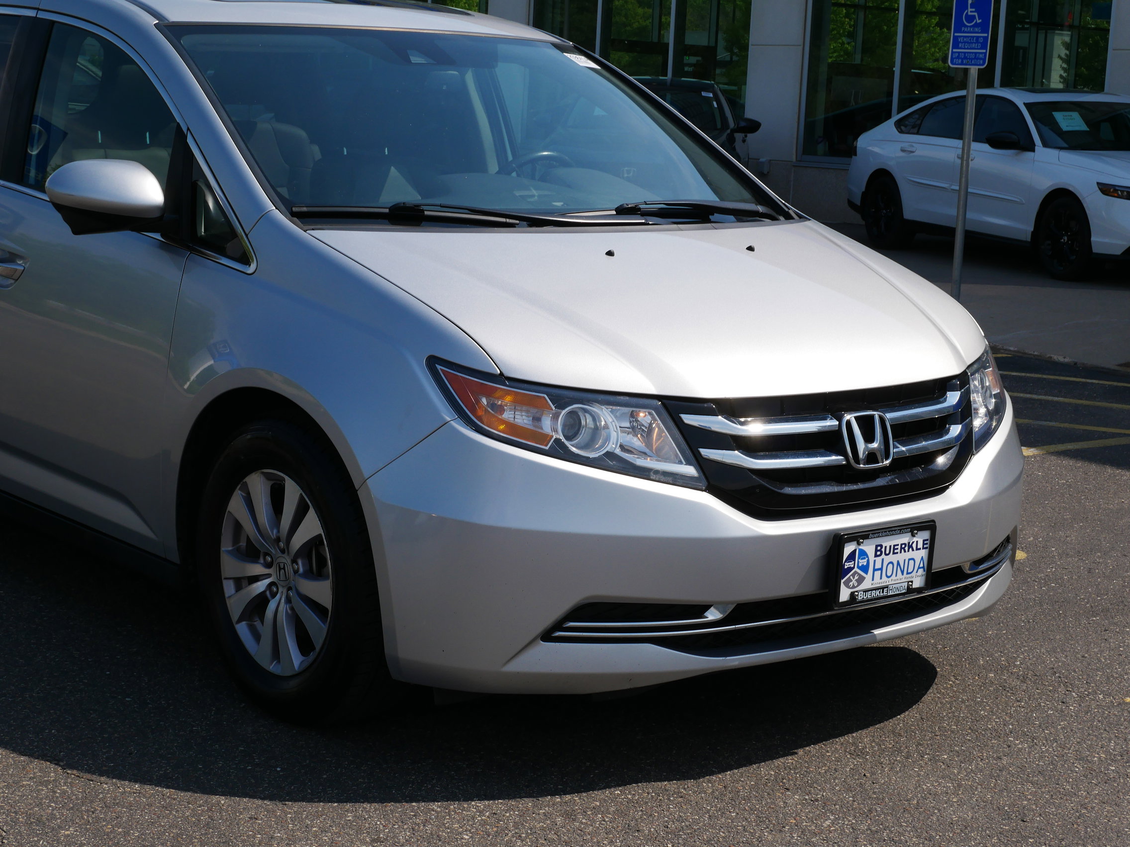 Used 2014 Honda Odyssey EX-L with VIN 5FNRL5H6XEB121924 for sale in Saint Paul, Minnesota