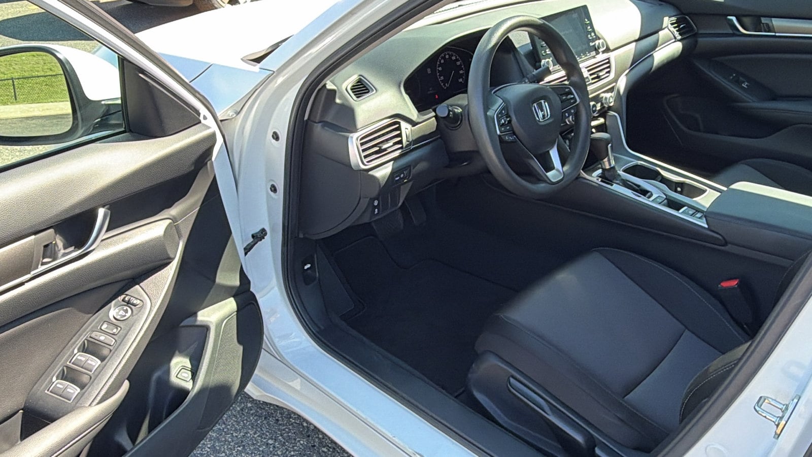 2020 Honda Accord LX - Photo 12