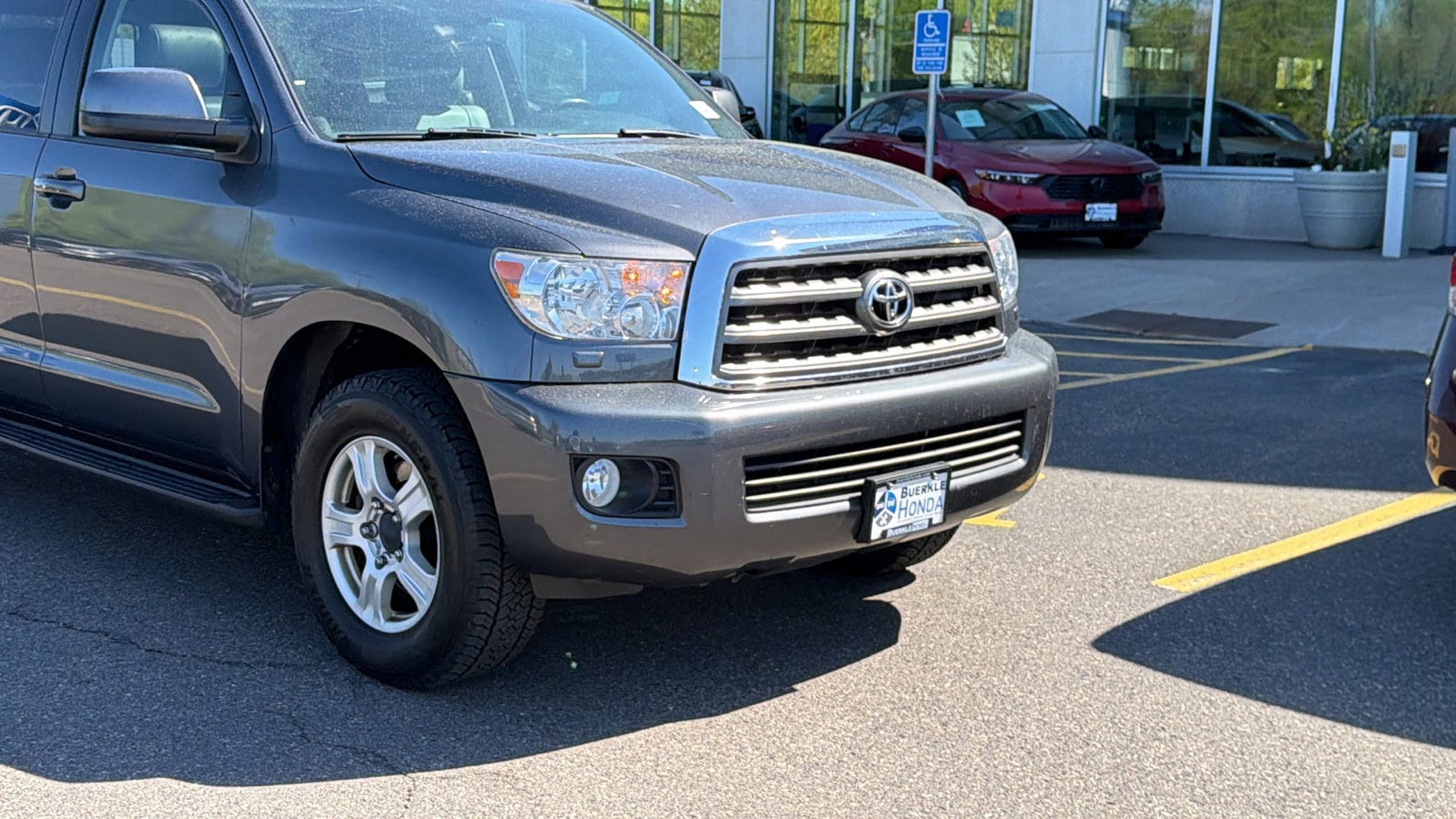 Used 2017 Toyota Sequoia SR5 with VIN 5TDBW5G1XHS151844 for sale in Saint Paul, Minnesota