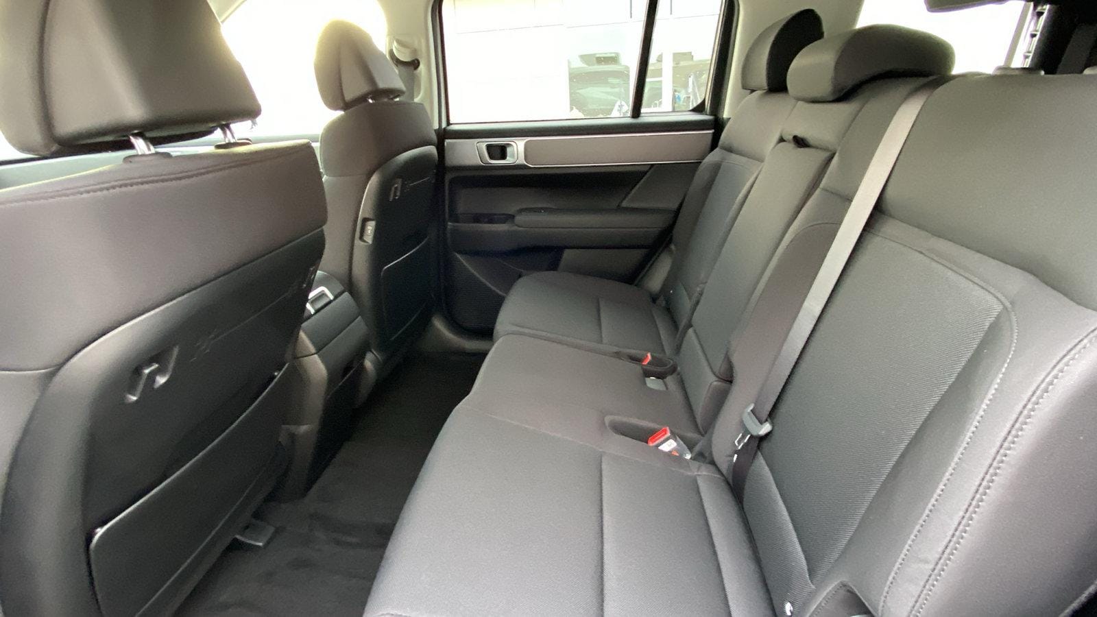 2026 Hyundai Santa Fe SE - Photo 9