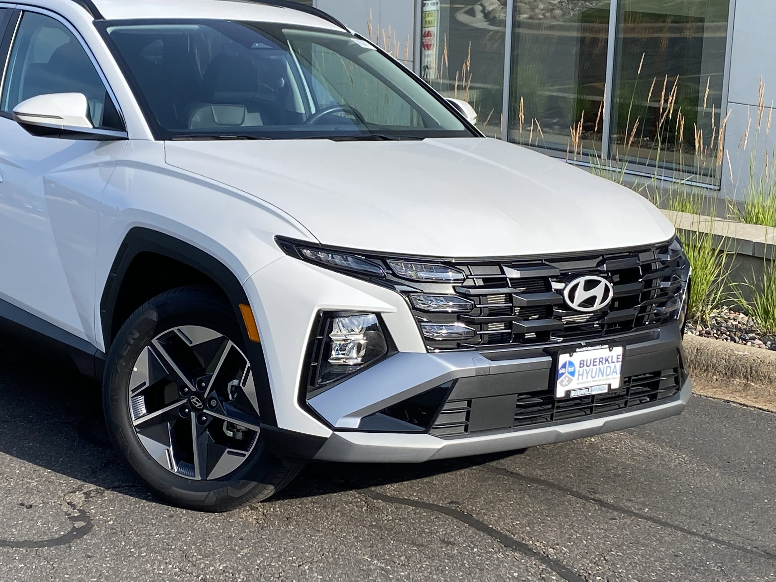 Certified 2025 Hyundai Tucson SEL Convenience with VIN 3KMJCCDE9SE007135 for sale in Saint Paul, Minnesota