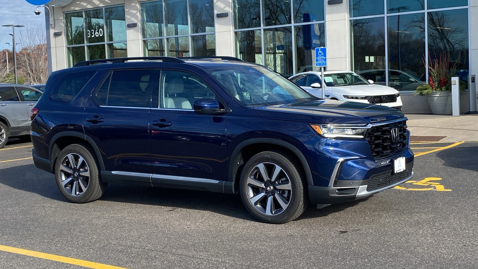 2025 Honda Pilot Touring's photo