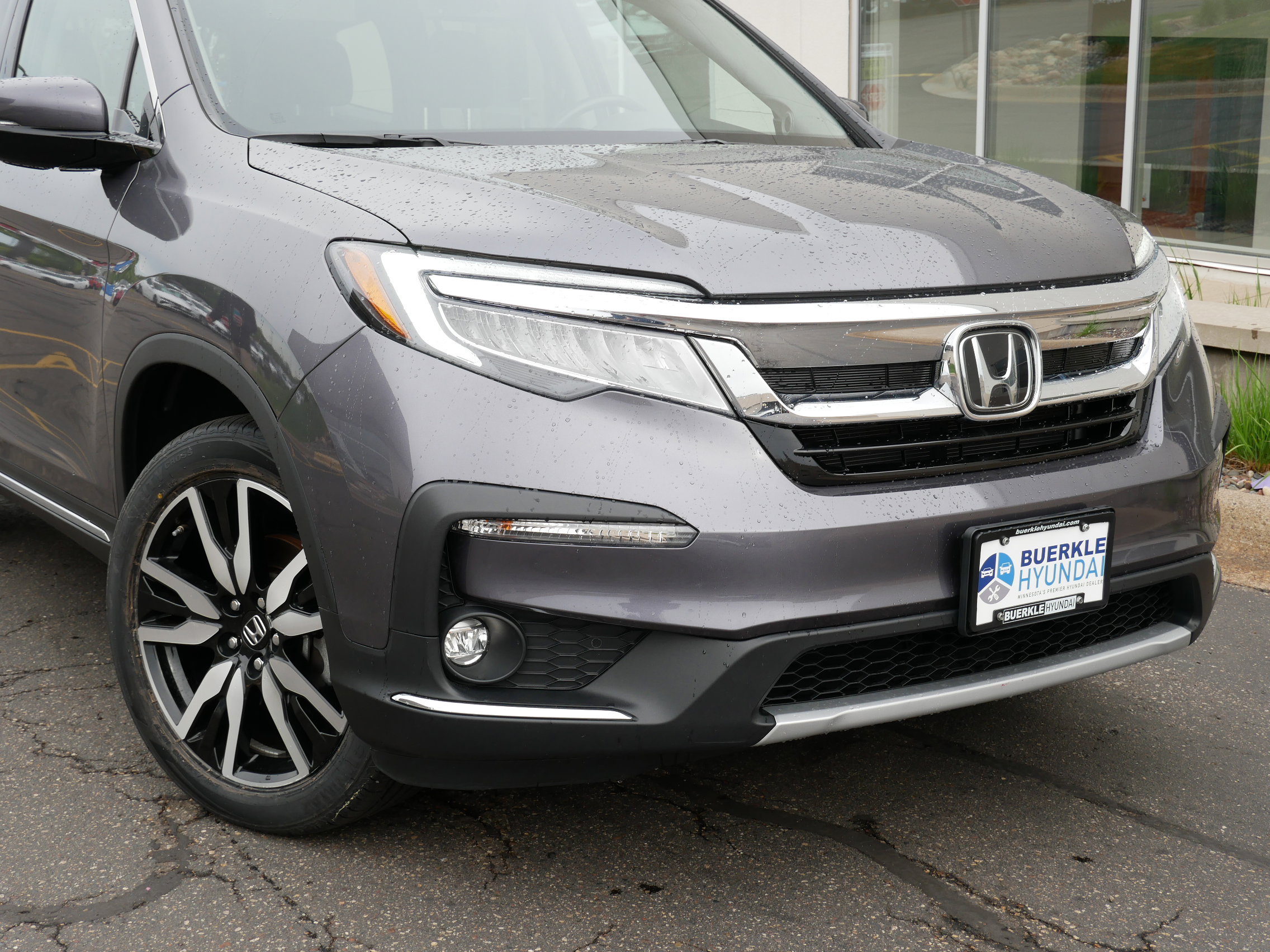 Used 2022 Honda Pilot Touring with VIN 5FNYF6H68NB099818 for sale in Saint Paul, Minnesota