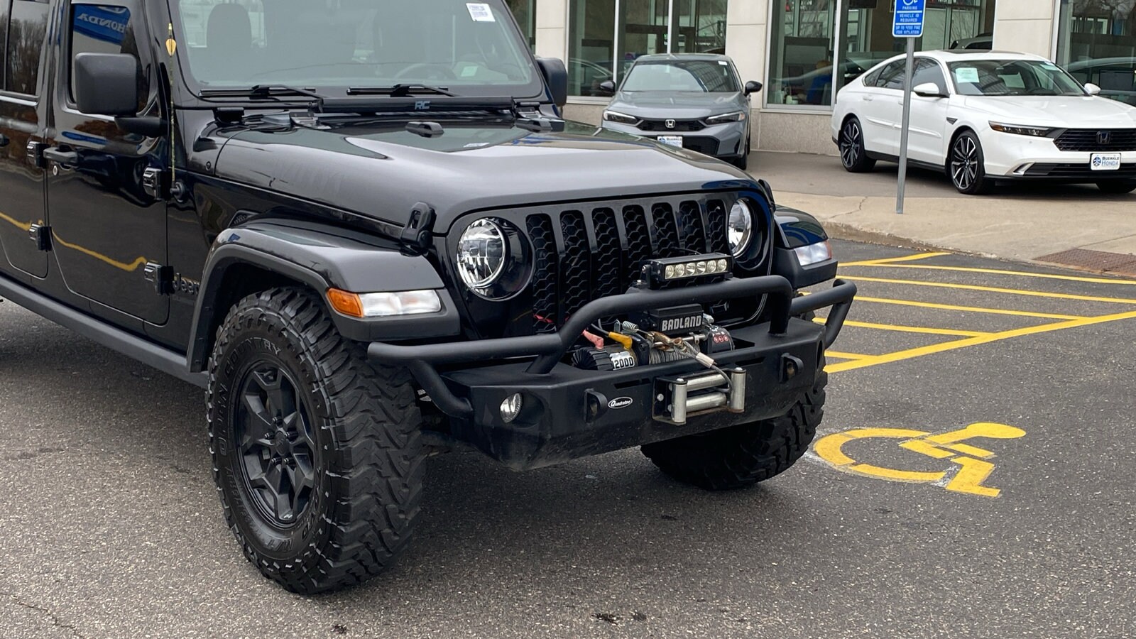 2022 Jeep Gladiator Willys photo 3