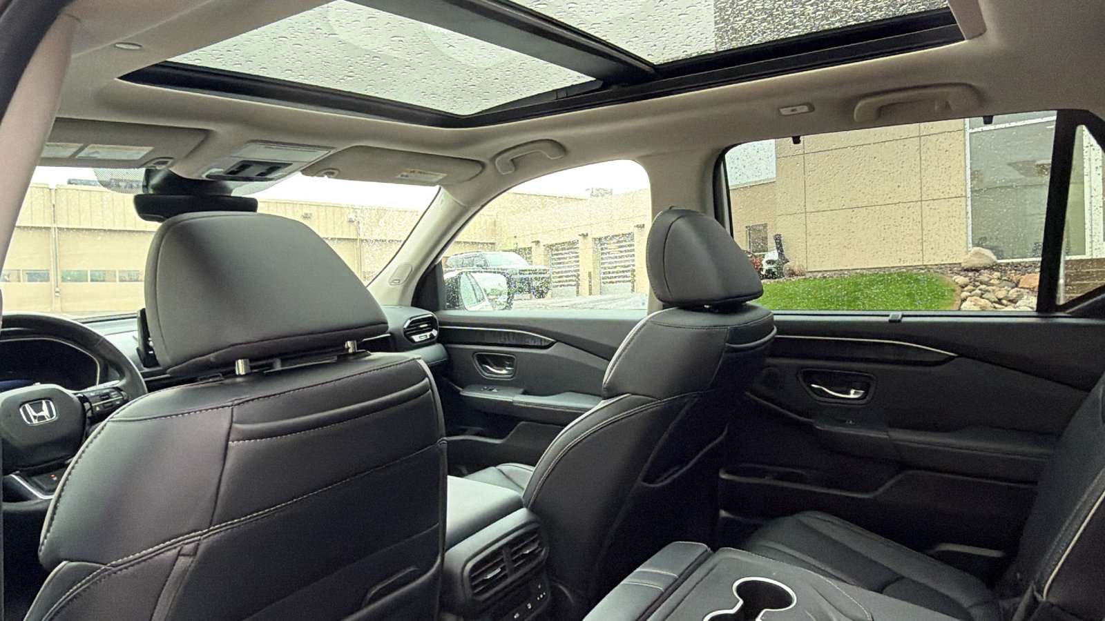 2023 Honda Pilot Elite - Photo 11