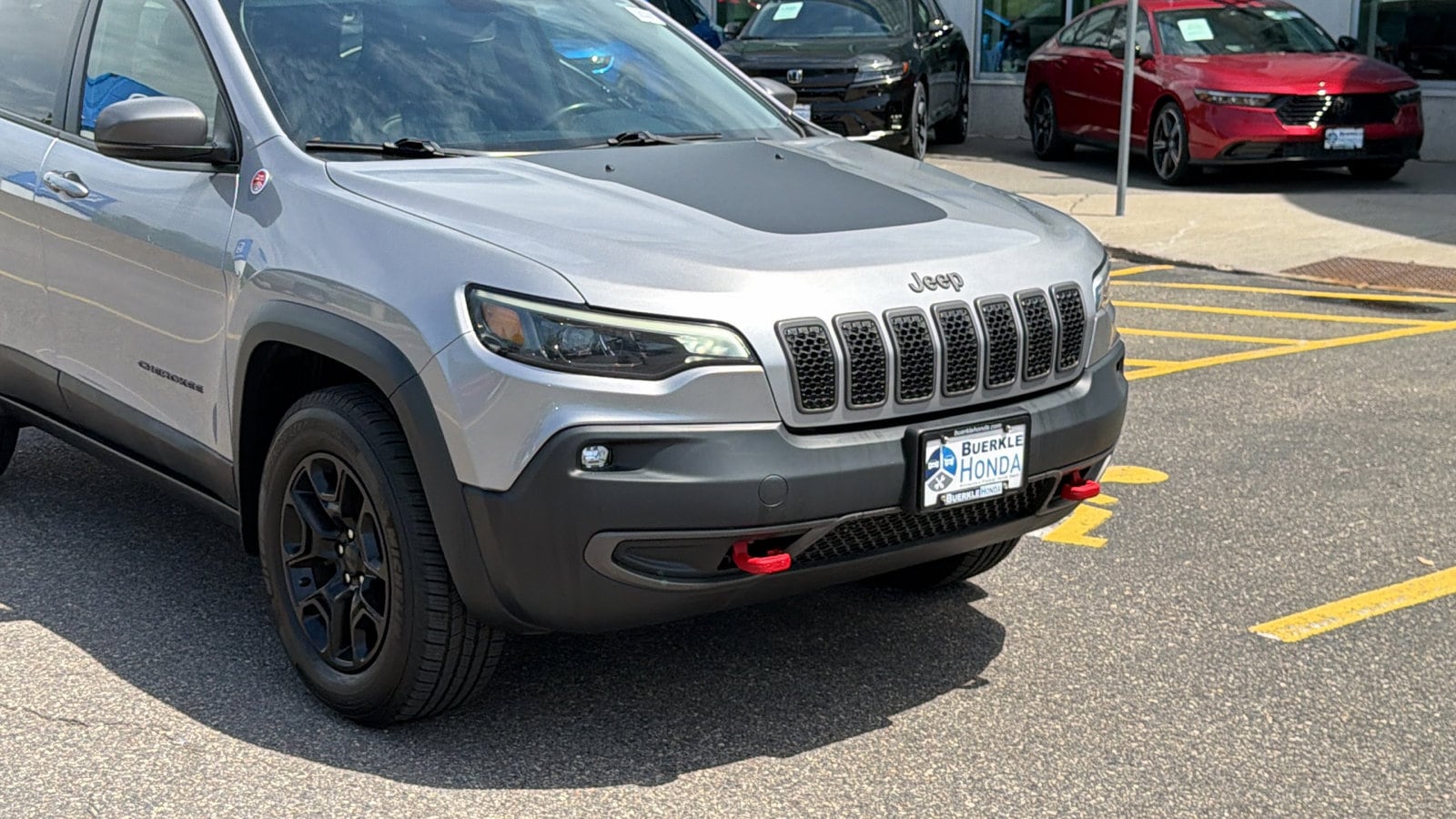 Used 2019 Jeep Cherokee Trailhawk with VIN 1C4PJMBX8KD236114 for sale in Saint Paul, Minnesota