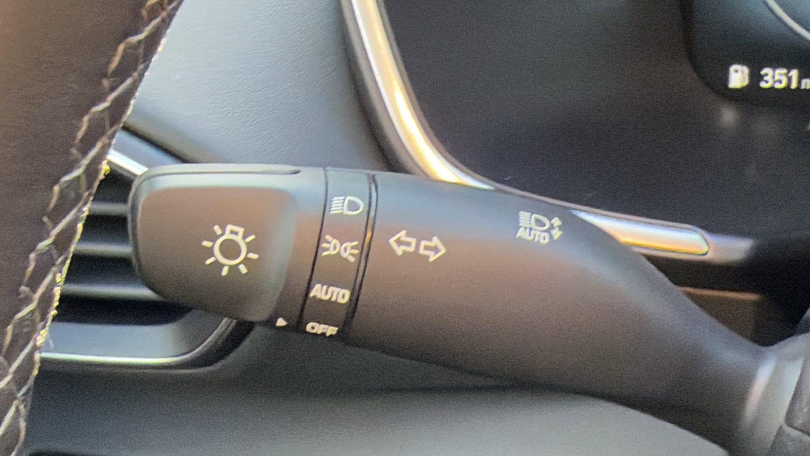 2023 Hyundai Santa Fe Limited - Photo 26