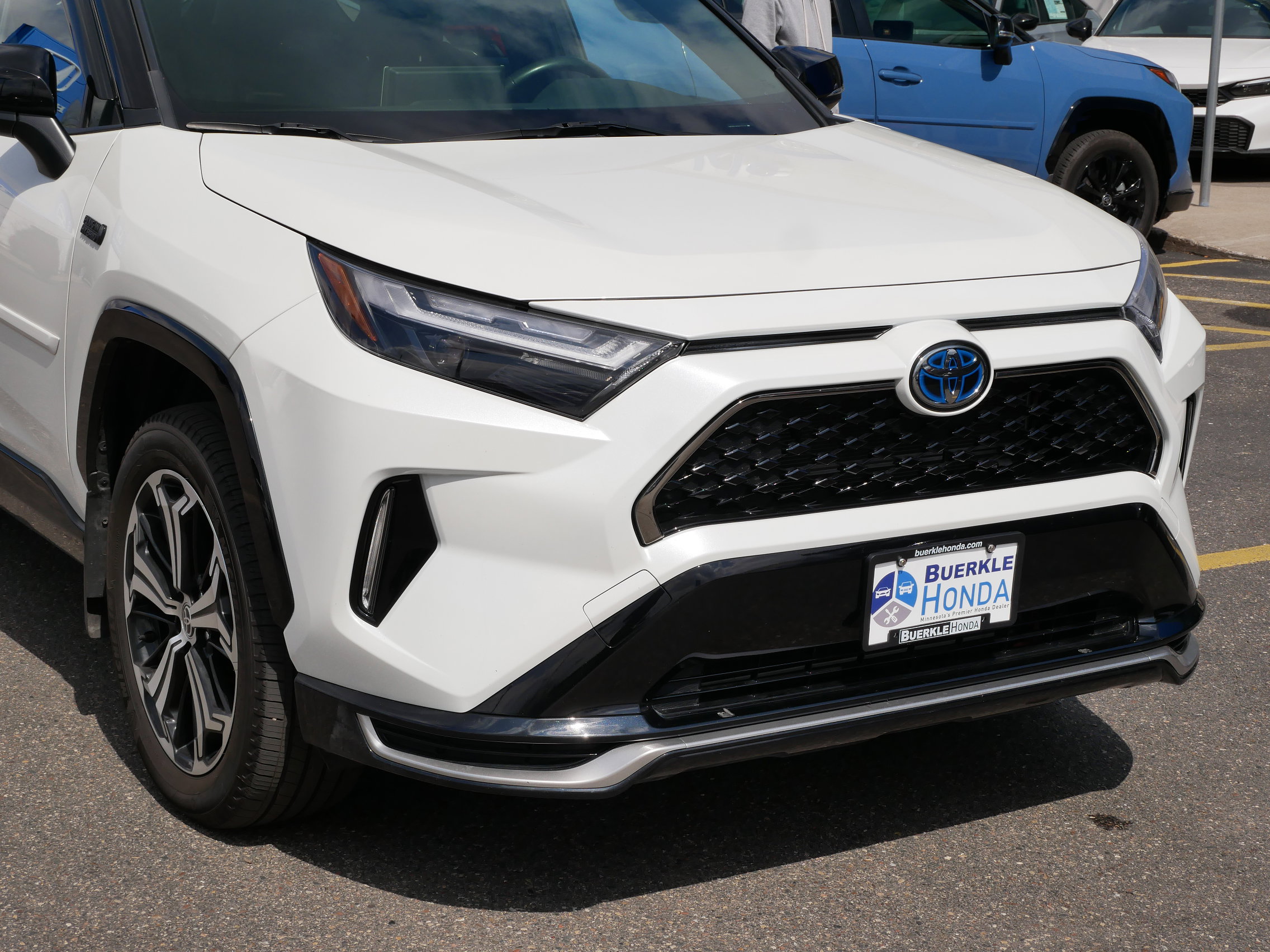 Used 2022 Toyota RAV4 XSE with VIN JTMEB3FV6ND077105 for sale in Saint Paul, Minnesota