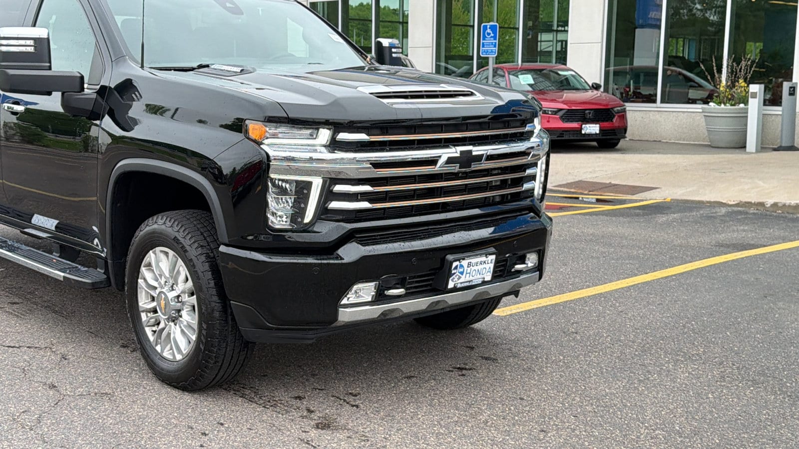 Used 2023 Chevrolet Silverado 3500HD High Country with VIN 2GC4YVEY9P1722930 for sale in Saint Paul, Minnesota
