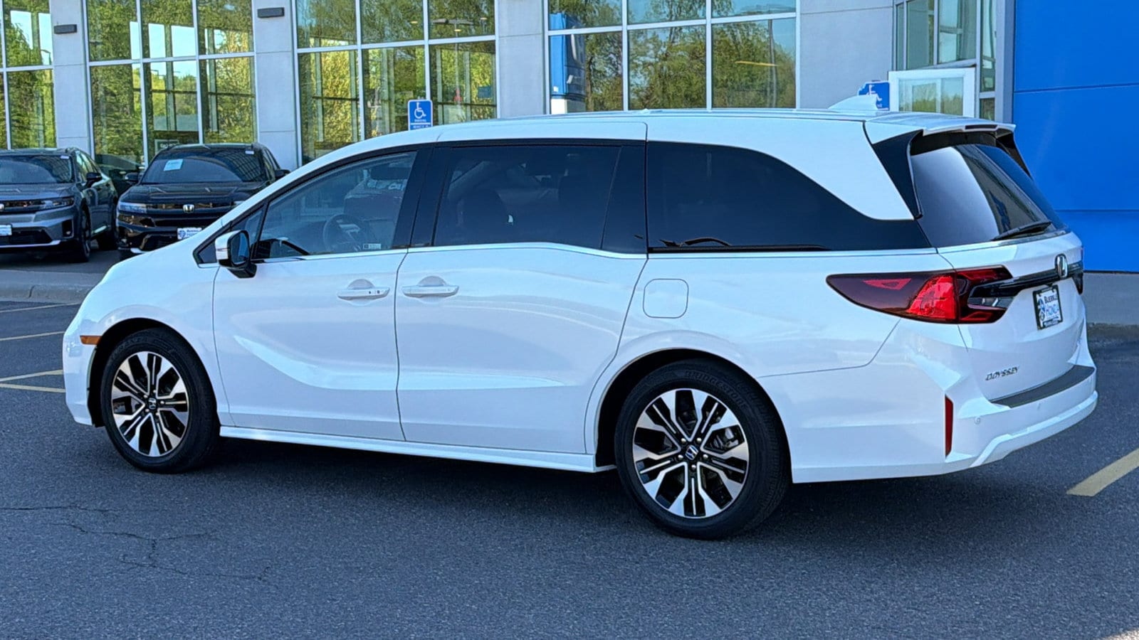 2026 Honda Odyssey Elite - Photo 9