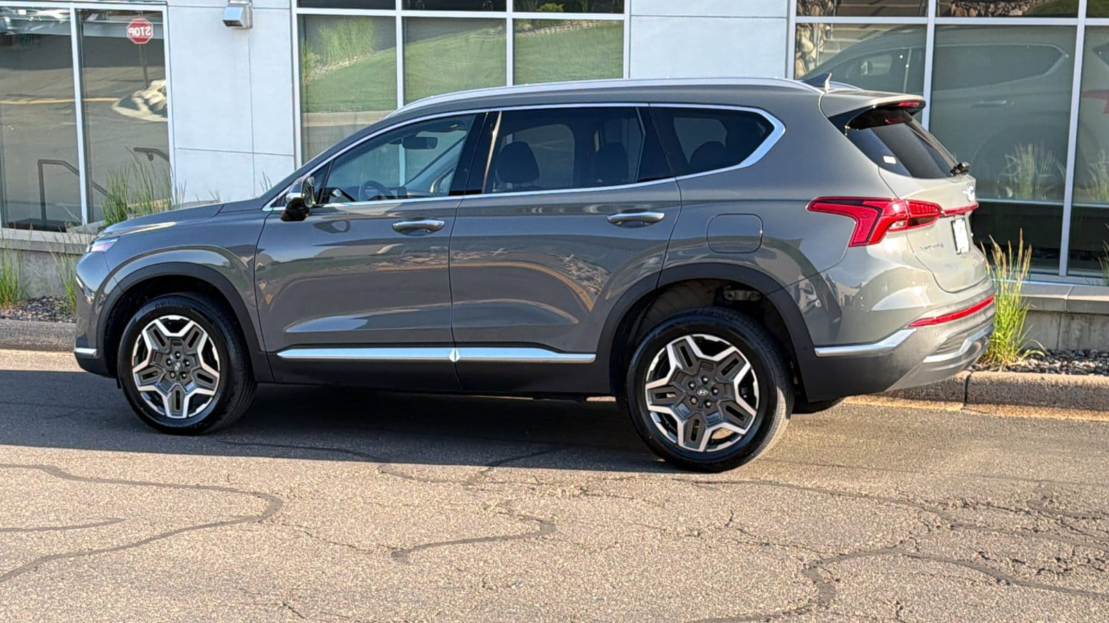 2023 Hyundai Santa Fe Limited - Photo 30
